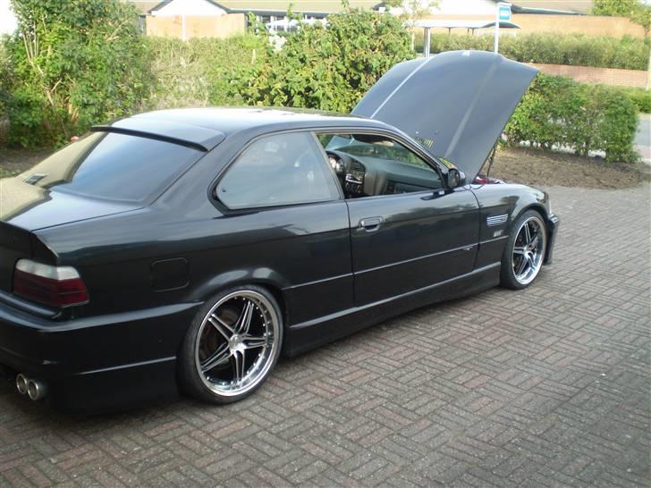 BMW E36 320i  Coupe.. (SOLGT) billede 10