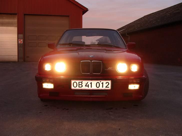 BMW 320i Turbo "Solgt" billede 1