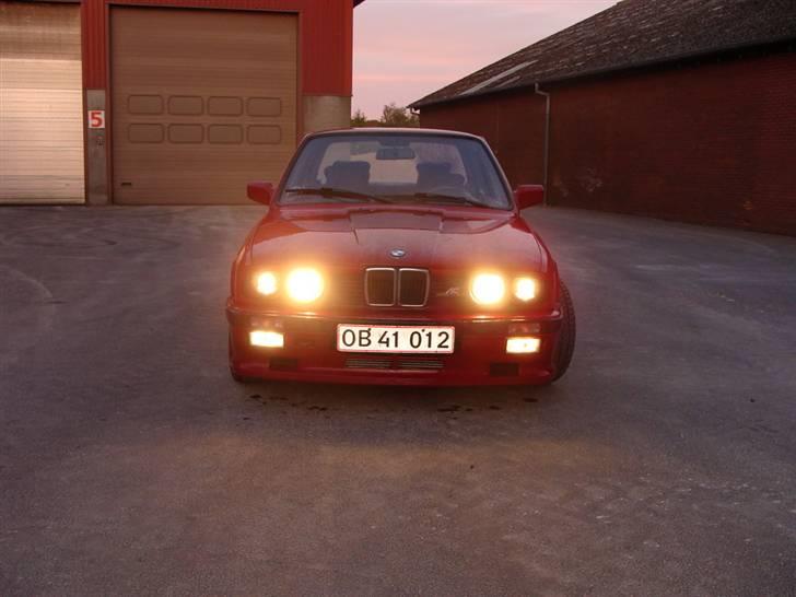 BMW 320i Turbo "Solgt" billede 4
