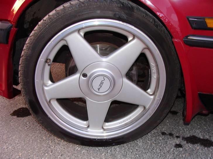 BMW 320i Turbo "Solgt" billede 9