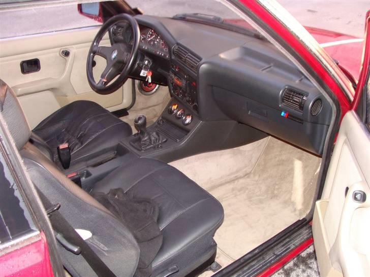 BMW 320i Turbo "Solgt" billede 13