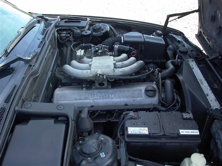 BMW 525i e34 m20 billede 7