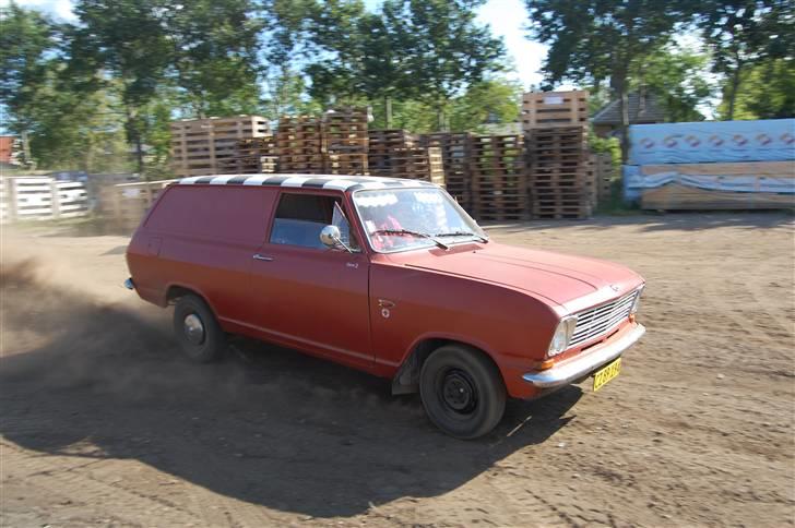 Opel Kadett B 1,2 Van aka: "Hønen II" billede 4