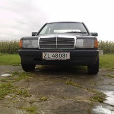 Mercedes Benz 190D (SOLGT)