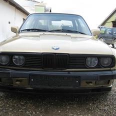 BMW 320 coupe