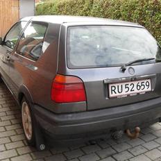 VW Golf    ---     solgt