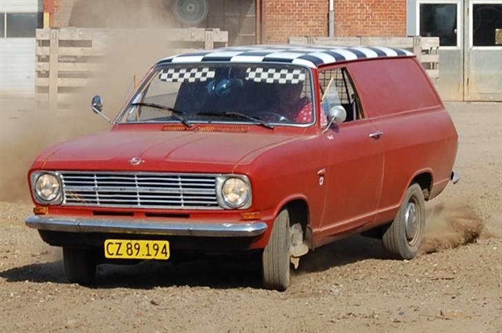 Opel Kadett B 1,2 Van aka: "Hønen II" billede 12