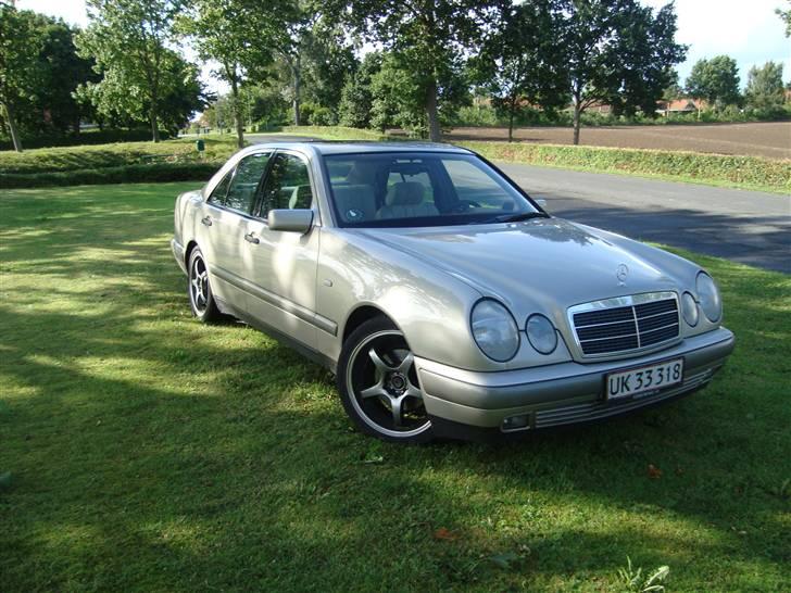 Mercedes Benz E220 diesel billede 4