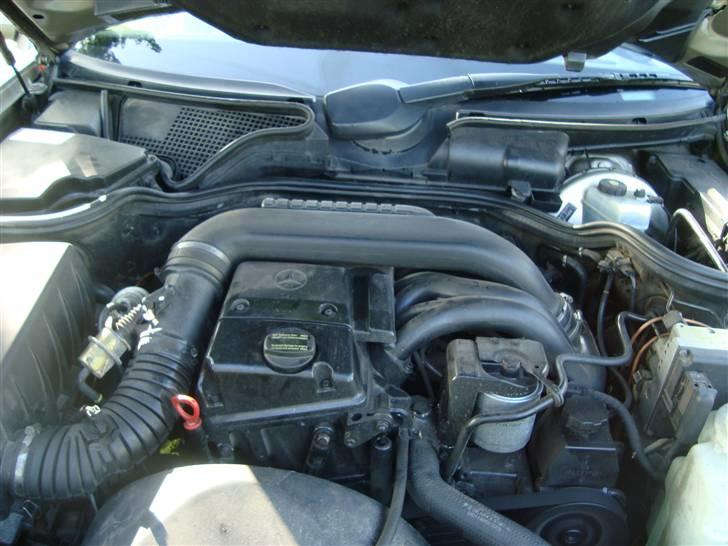 Mercedes Benz E220 diesel billede 10
