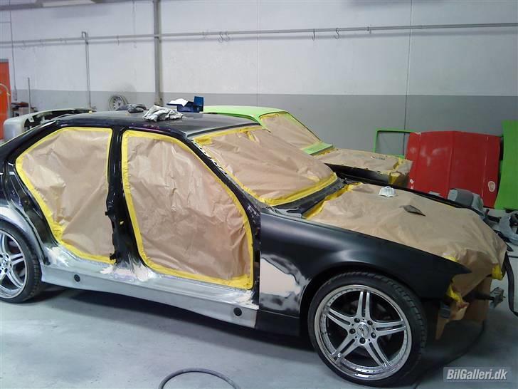 BMW 318i e36 [Tidl. bil] - hos maleren :) billede 18