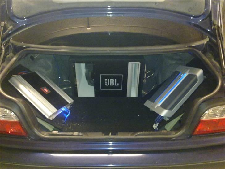 BMW 318 Is Coupé Byttet - Det færdige resultat af mit anlæg ! billede 10