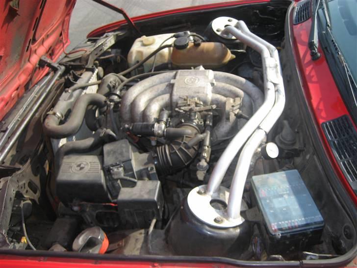 BMW e 30 325 m3 replica billede 9