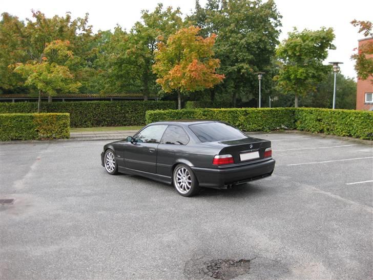 BMW e36 325i coupe - solgt billede 2
