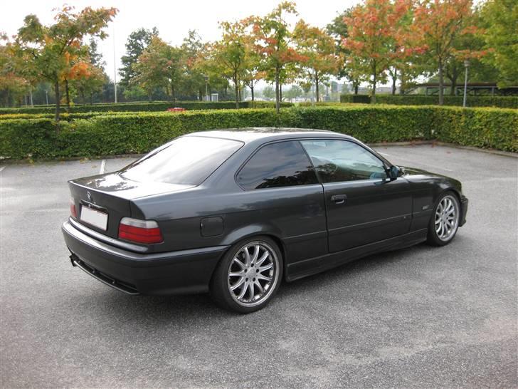 BMW e36 325i coupe - solgt billede 4