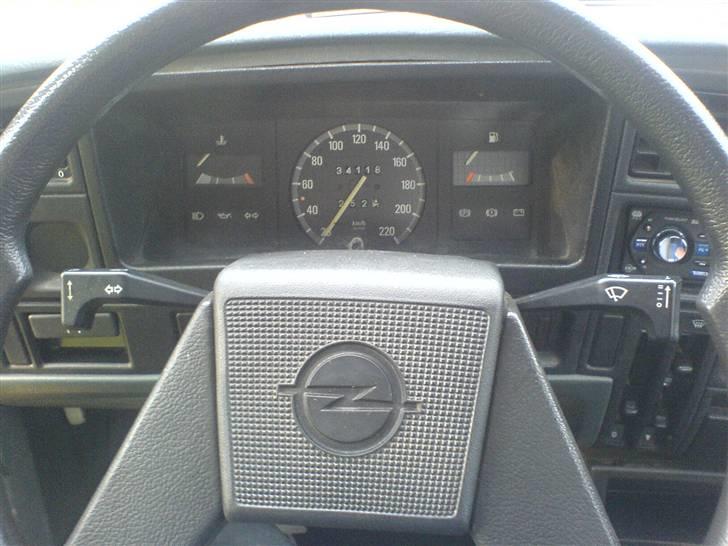 Opel Ascona C 1.6 Sh SOLGT billede 5