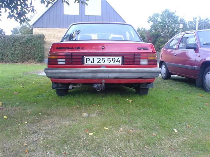 Opel Ascona C 1.6 Sh SOLGT billede 14