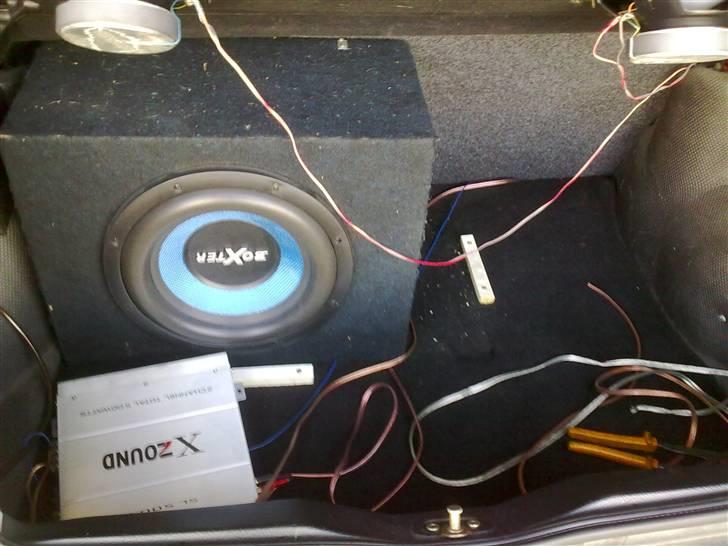 VW Golf 3 1.8 - 12´´ Boxter Shark sub :) billede 15