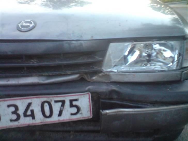 Opel Vectra a skrottet billede 18