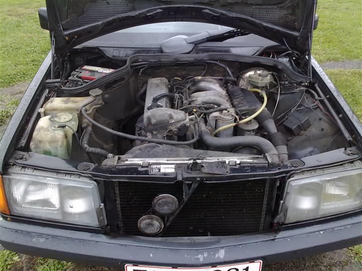 Mercedes Benz 190D (SOLGT) billede 6