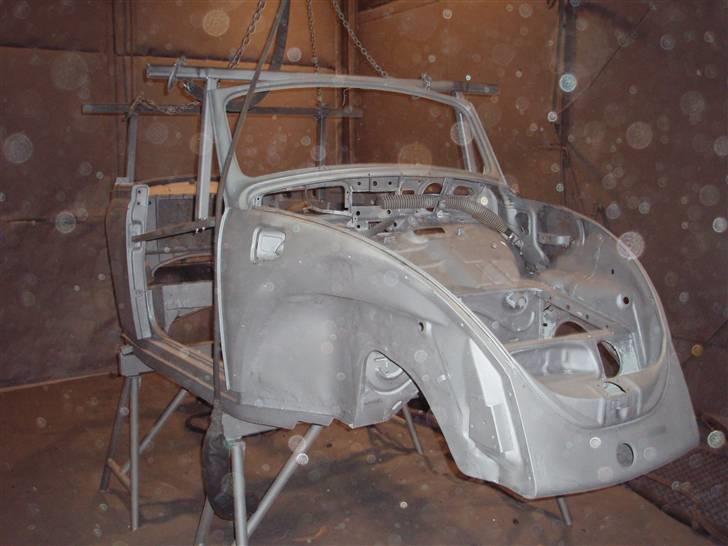 VW Type1 1500 Cabriolet - Restaurering 2008-09 Karos blæst og slebet til pladeren. billede 12