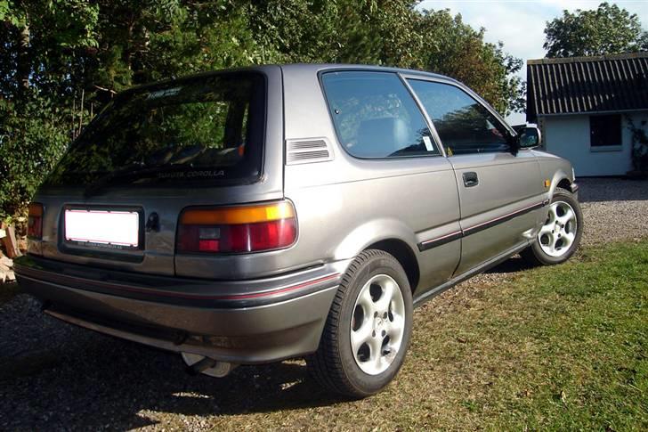 Toyota Corolla 1.3 XL billede 8