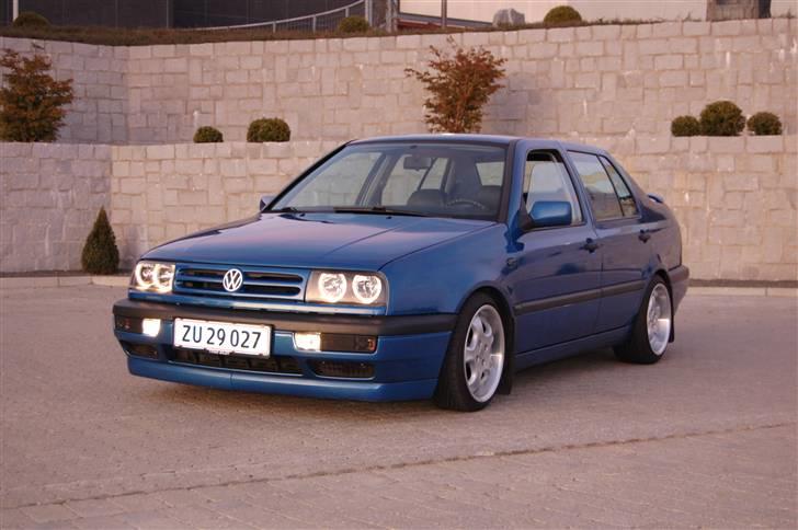 VW vento SOLGT billede 1