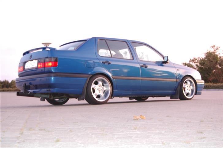 VW vento SOLGT billede 3