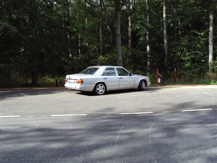 Mercedes Benz 230-300E billede 4