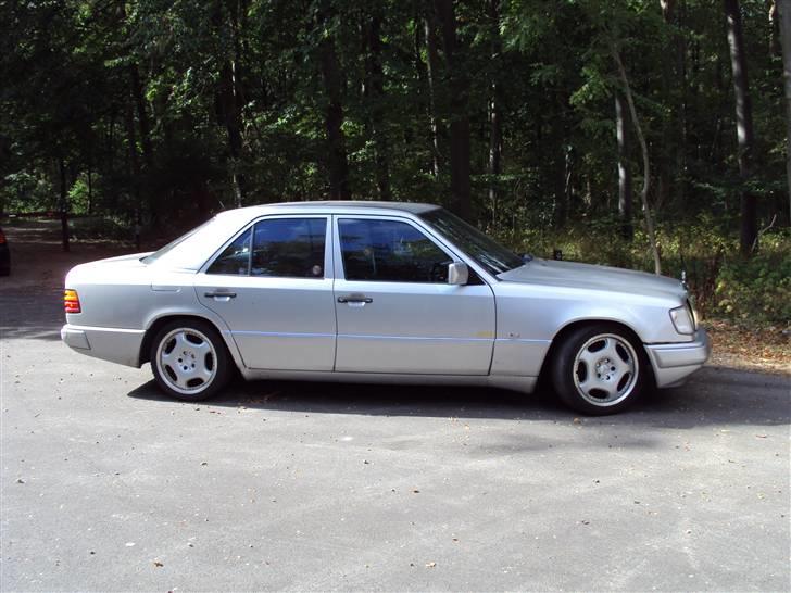 Mercedes Benz 230-300E billede 6