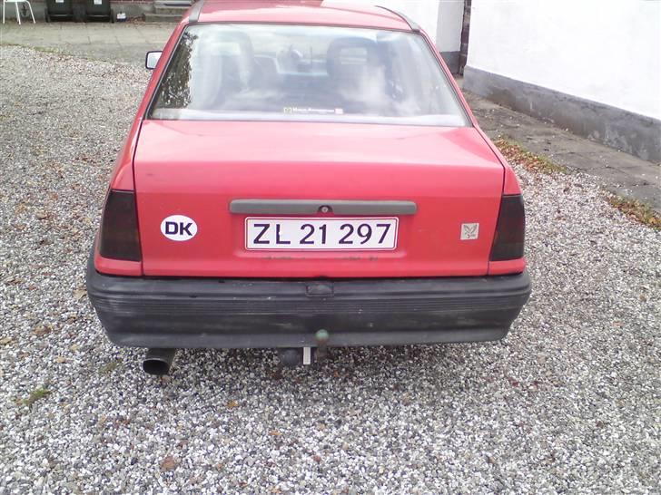 Opel Kadett E Sedan (SOLGT) billede 6