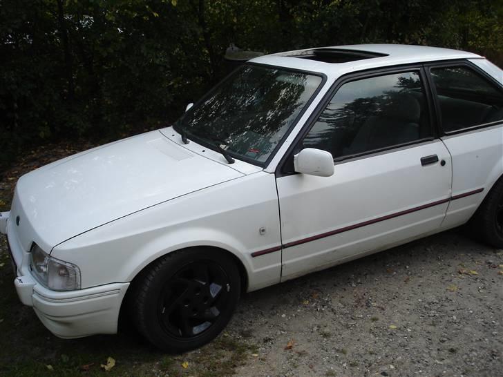 Ford Escort XR3i SOLGT. billede 2