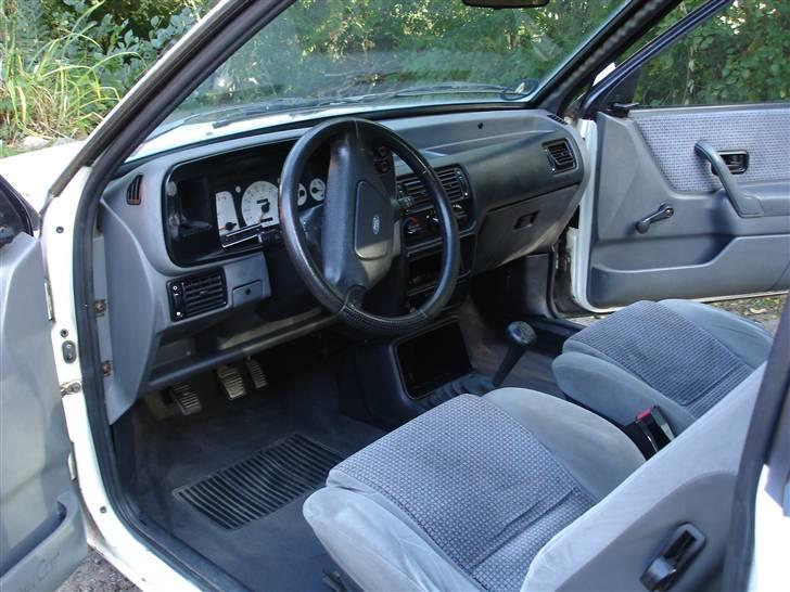 Ford Escort XR3i SOLGT. billede 3