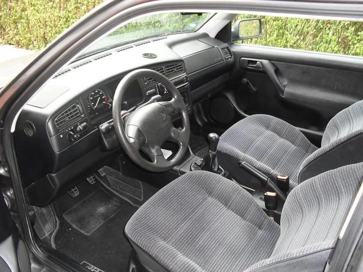 VW Golf    ---     solgt billede 5