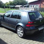 VW Golf IV 5 dørs "total skadet"