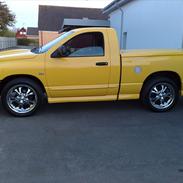 Dodge Ram 1500 rumble Bee