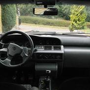 Renault Clio 16v    **SOLGT**