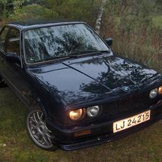 BMW e30