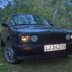 BMW e30