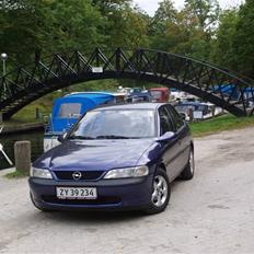 Opel Vectra 1,6 16 V