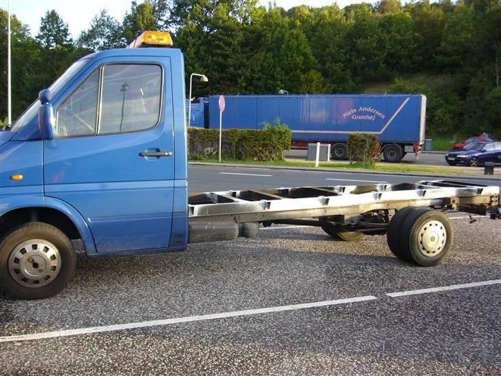 Mercedes Benz Sprinter Autotransporter - Sprinteren uden lad, på vej mod Kolding ;-) - iøvrigt skidesjovt at køre uden lad, fuck den kunne lave hjulspind, he he he.... billede 16