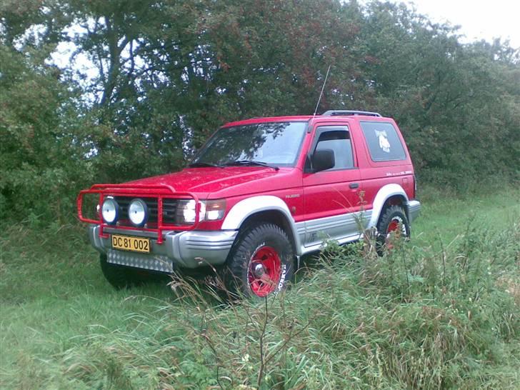 Mitsubishi pajero billede 1