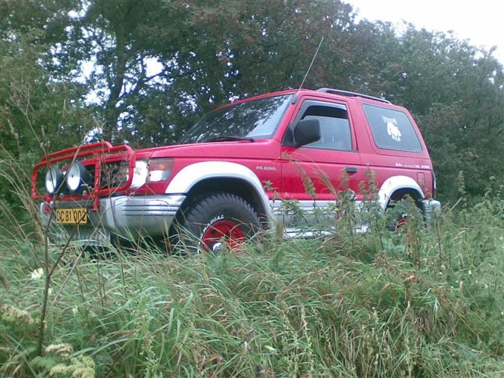 Mitsubishi pajero billede 2