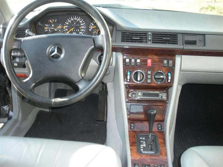 Mercedes Benz 300 CE-24V billede 17
