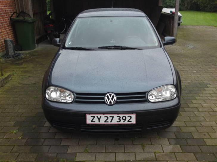 VW Golf IV 5 dørs "total skadet" billede 5