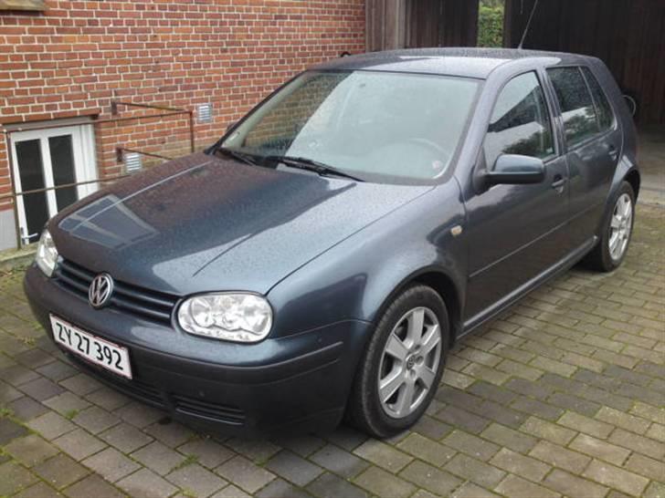 VW Golf IV 5 dørs "total skadet" billede 6