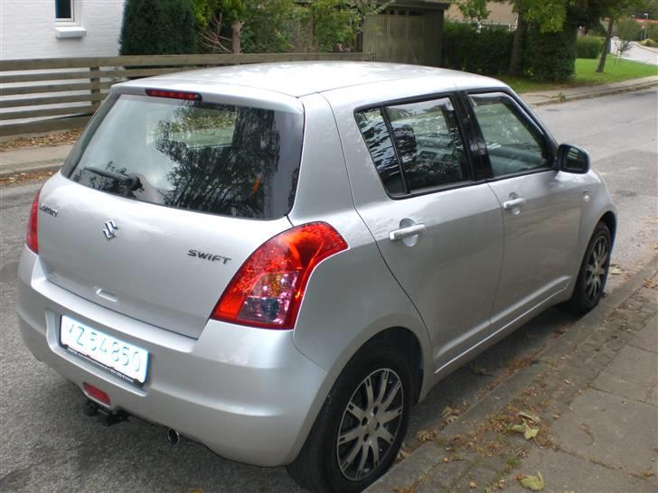 Suzuki Swift 1.3 DDis *SOLGT* billede 3