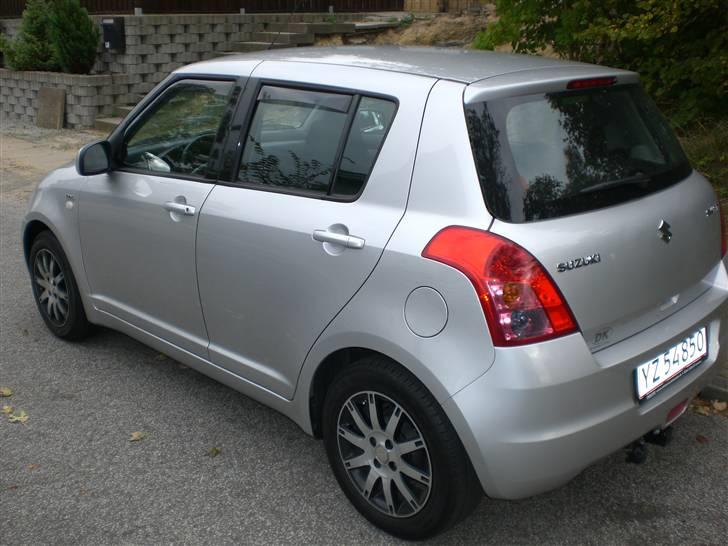 Suzuki Swift 1.3 DDis *SOLGT* billede 5