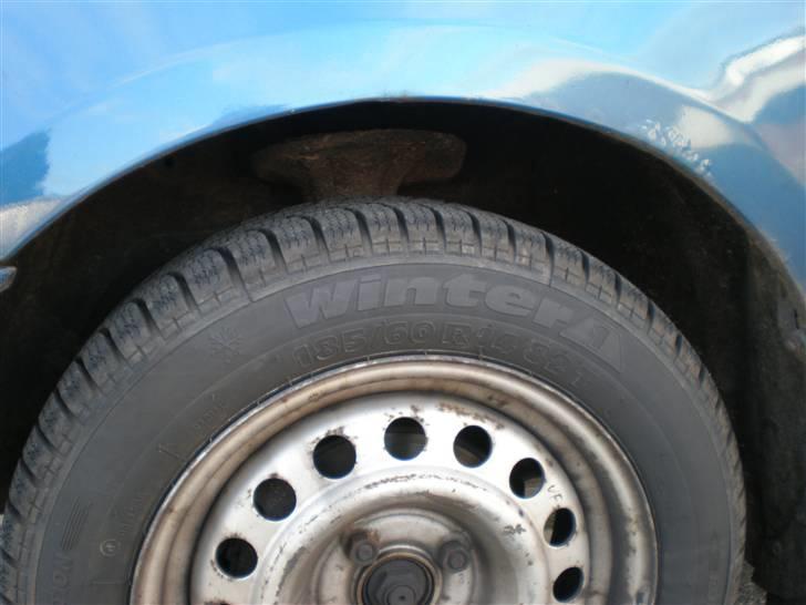 Mazda 323 1,3 16v *SOLGT*  billede 12