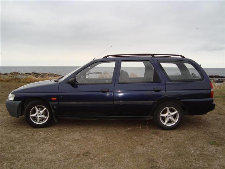 Ford Escort 1.6 16v *SOLGT* billede 6