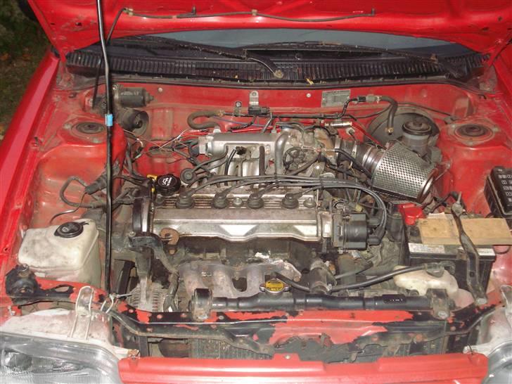 Toyota corolla 1.6 GSI SOLGT billede 9